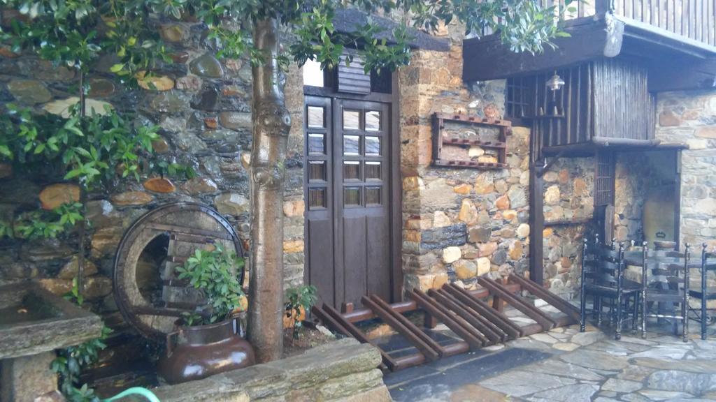 La Moncloa De San Lazaro Ξενοδοχείο Cacabelos  Εξωτερικό φωτογραφία